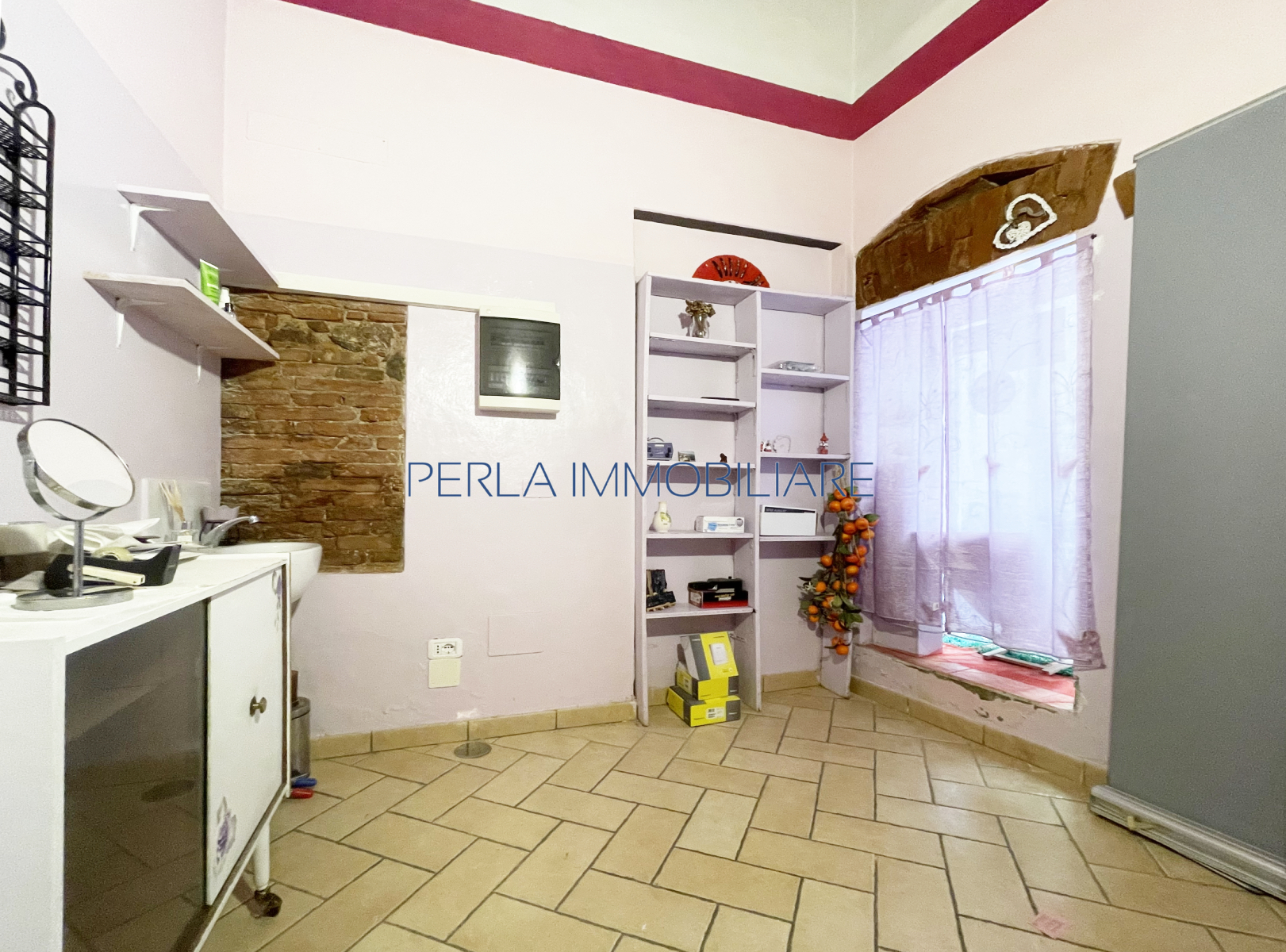CENTRO STORICO - locale commerciale di 30 mq. Euro 30.000