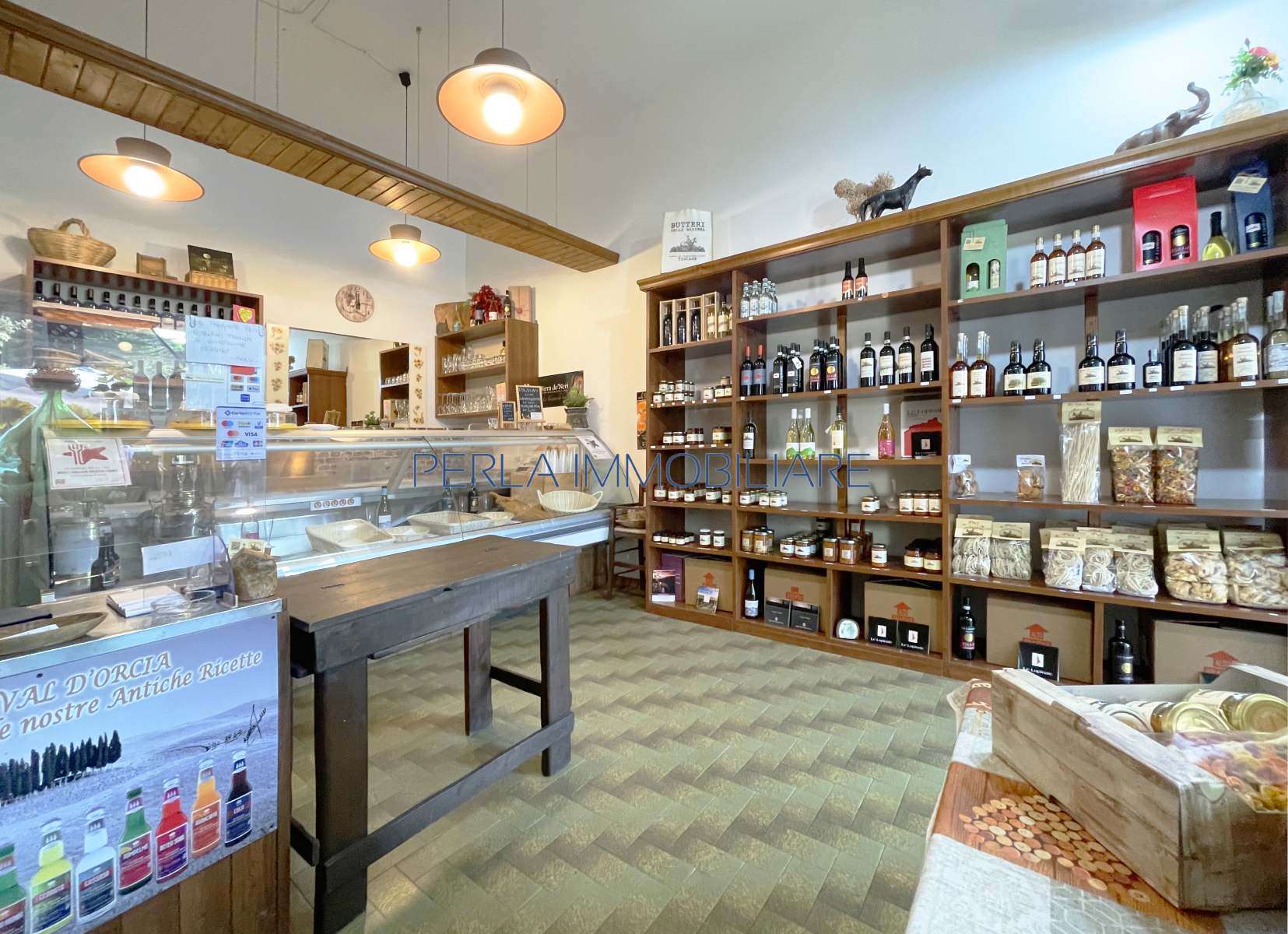 PRINCIPINA A MARE - Attività di gastronomia e vendita prodotti tipici locali. 