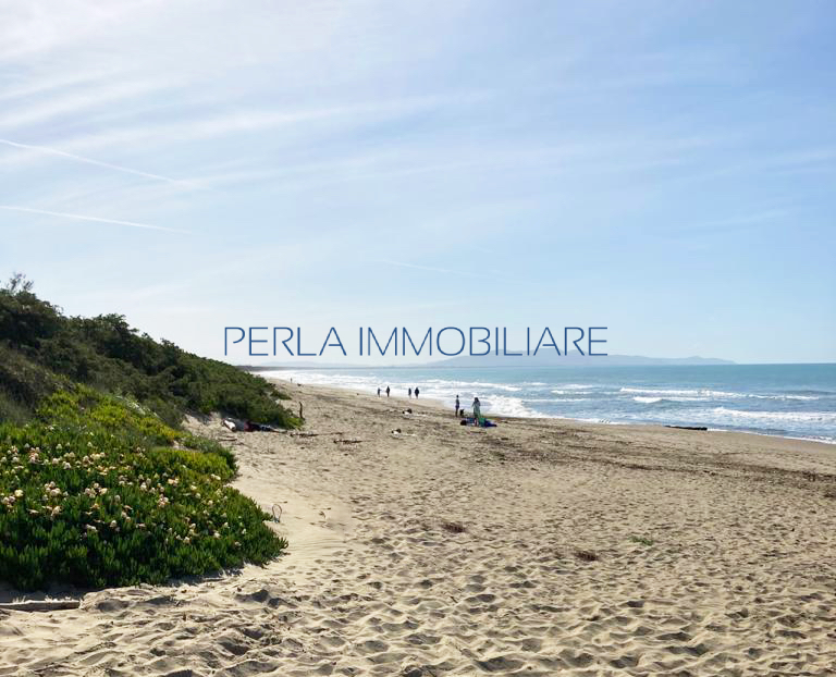 CASTIGLIONE DELLA PESCAIA - Immobile bilocale al piano seminterrato ristrutturato. Euro 165.000