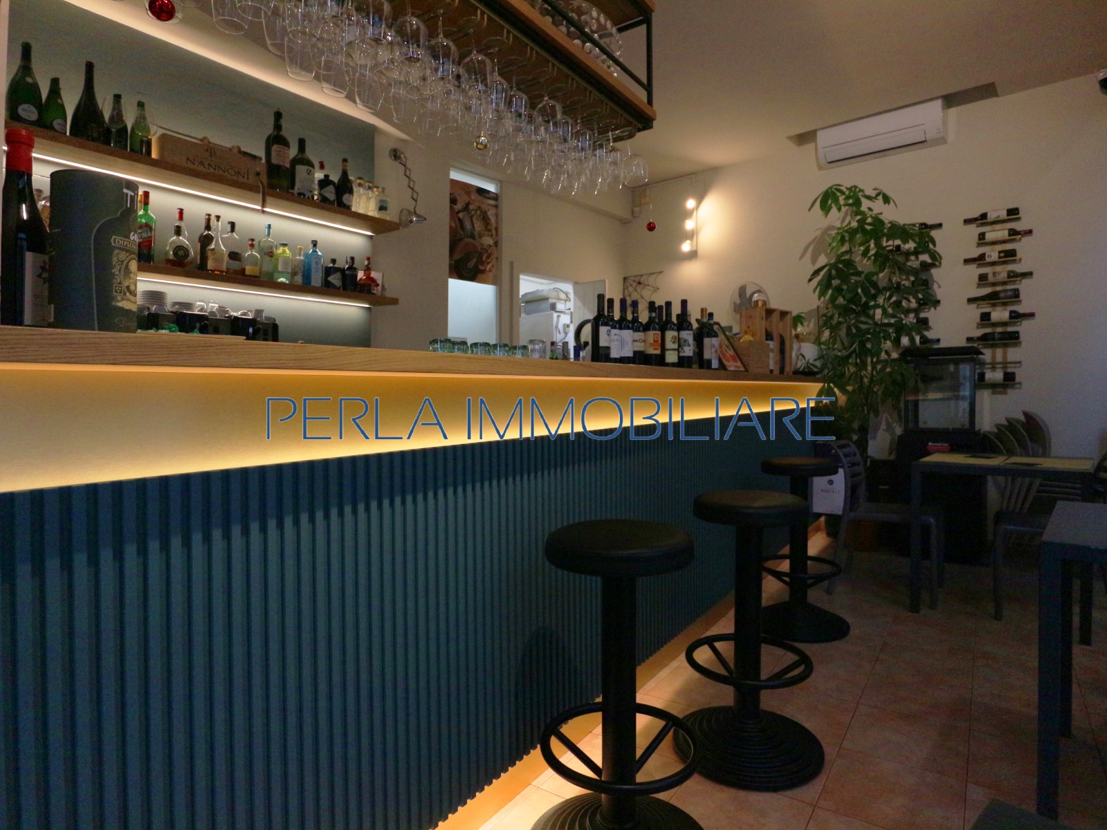Zona Centro Storico - Wine Bar/Ristorante