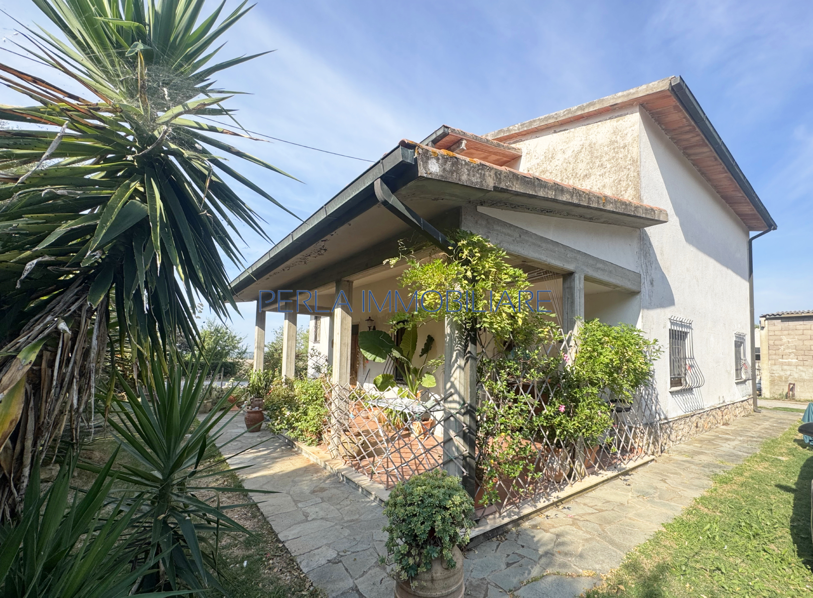 ZPNA MARSILIANA - Casale con appartamento ed annessi. Euro 670.000